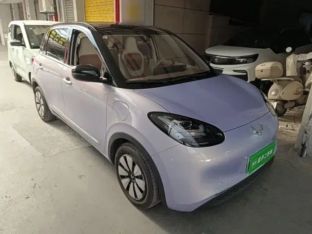 Wuling Bingo — Фото автомобиля 3