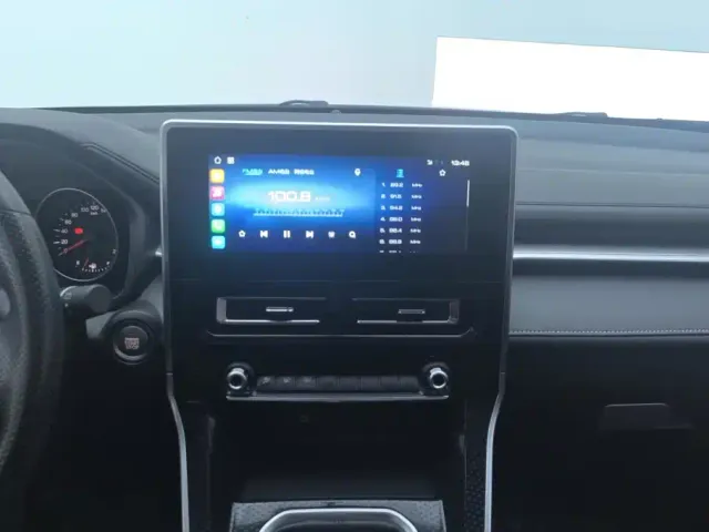 Haval M6 — Фото автомобиля 13