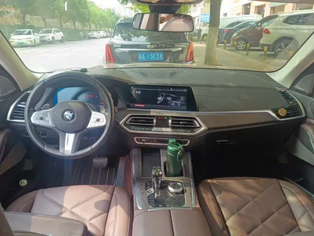 BMW X5 — Фото автомобиля 8