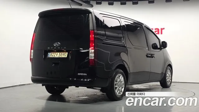 Hyundai Staria Staria Карго 3 места — Фото автомобиля 2