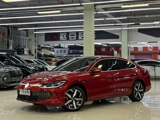 Фотография автомобиля — Volkswagen Lamando