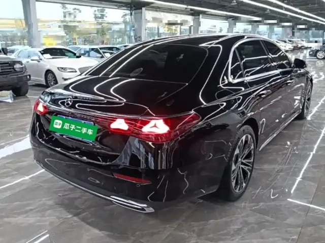 Mercedes-Benz E-Class — Фото автомобиля 6