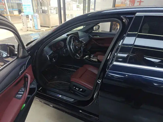 BMW 5 Series — Фото автомобиля 7
