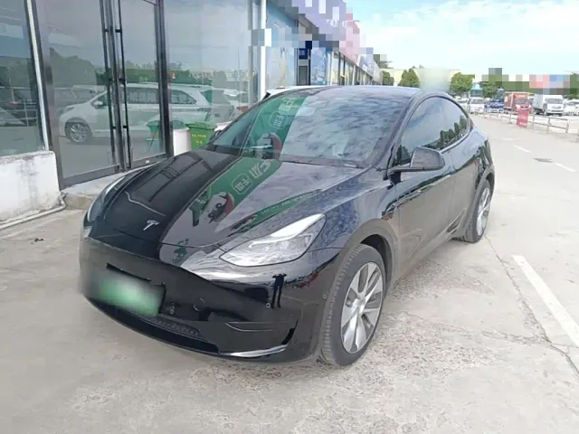 Фотография автомобиля — Tesla Model Y