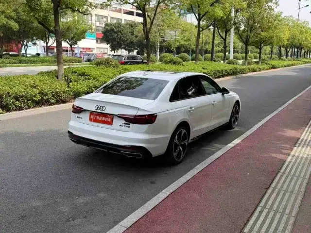 Audi A4L — Фото автомобиля 6