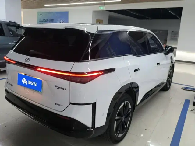 Toyota BoZhi 3X — Фото автомобиля 2