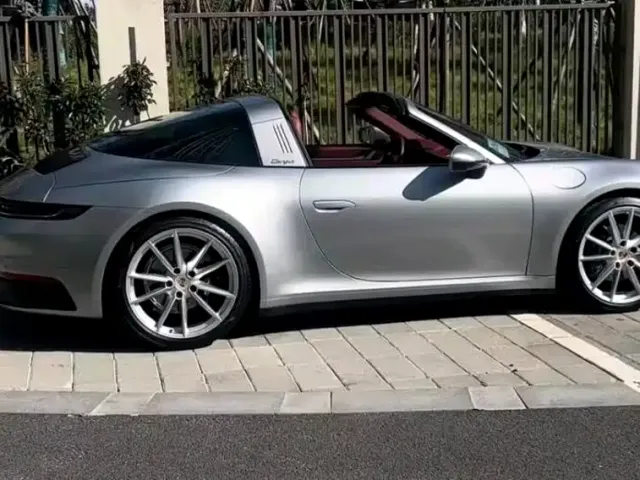 Porsche 911 — Фото автомобиля 2