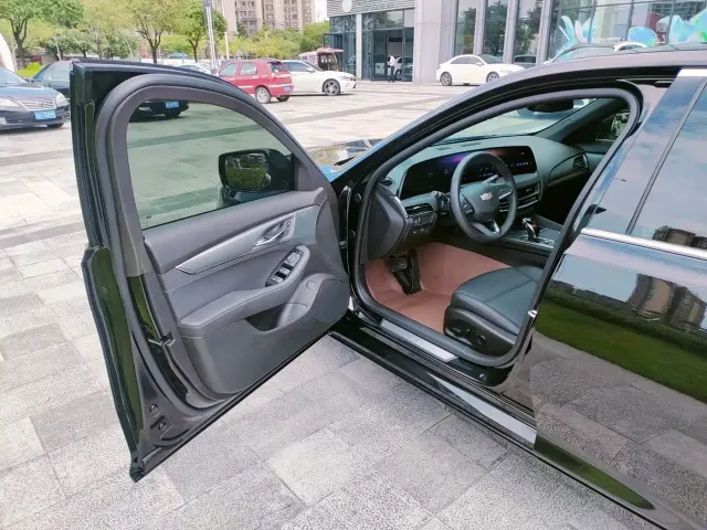Cadillac CT5 — Фото автомобиля 14