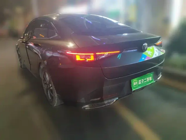 Changan Eado — Фото автомобиля 4