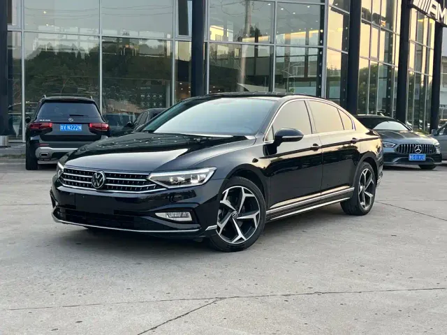 Фотография автомобиля — Volkswagen Magotan