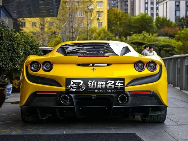 Ferrari F8 — Фото автомобиля 3