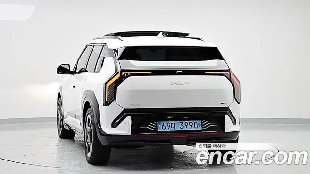 Kia EV3 — Фото автомобиля 4