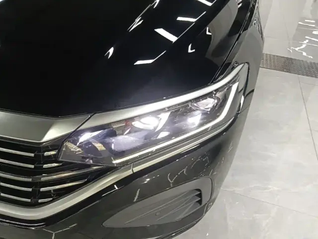 Volkswagen Passat — Фото автомобиля 23