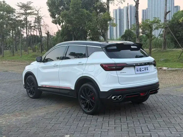 Geely Binyue — Фото автомобиля 14