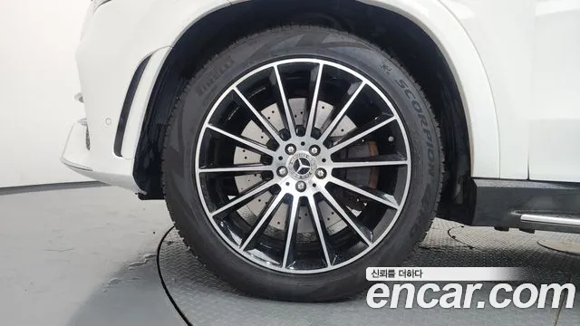 Mercedes-Benz GLE-Class — Фото автомобиля 5