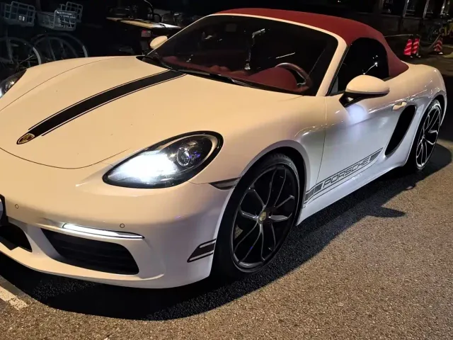 Фотография автомобиля — Porsche 718