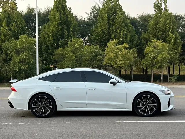 Audi A7 — Фото автомобиля 6