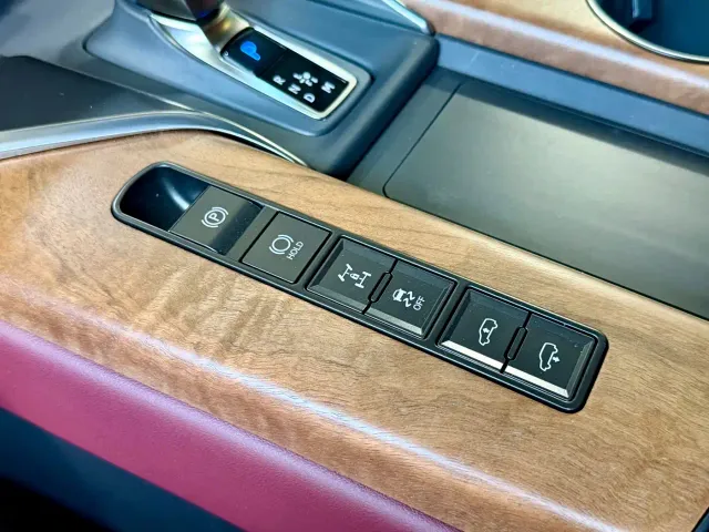 Lexus LX — Фото автомобиля 11