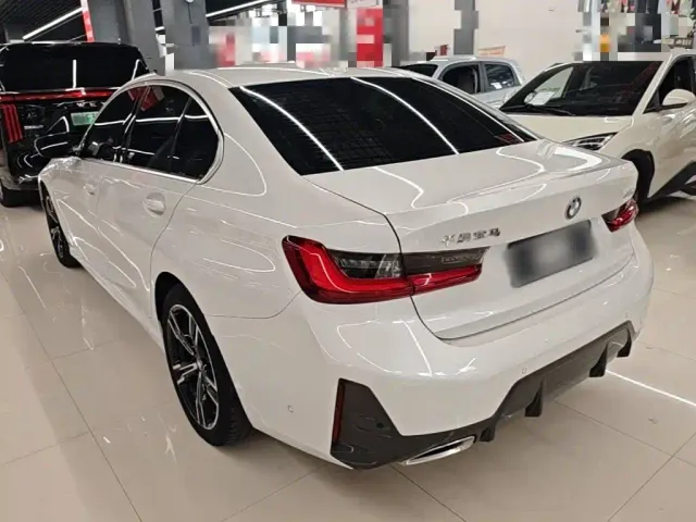 BMW 3 Series — Фото автомобиля 4