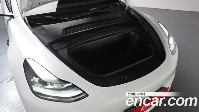Tesla Model Y — Фото автомобиля 6