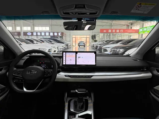 Geely Emgrand L — Фото автомобиля 14