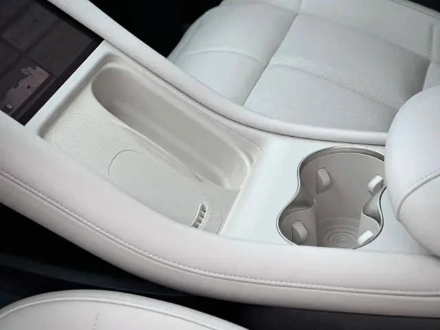IM Motors LS6 — Фото автомобиля 10