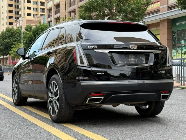 Cadillac XT5 — Фото автомобиля 4