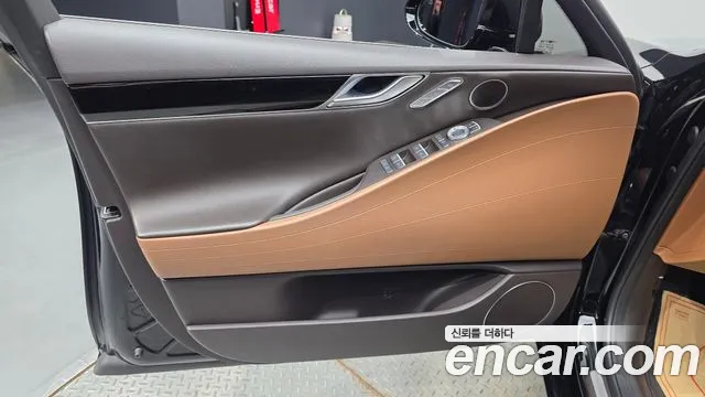 Genesis G80 Бензин 2.5 турбо 2WD — Фото автомобиля 24