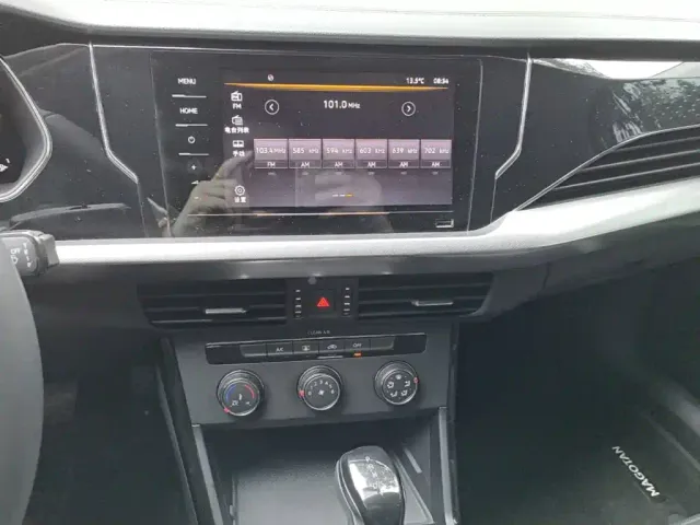 Volkswagen Passat — Фото автомобиля 12