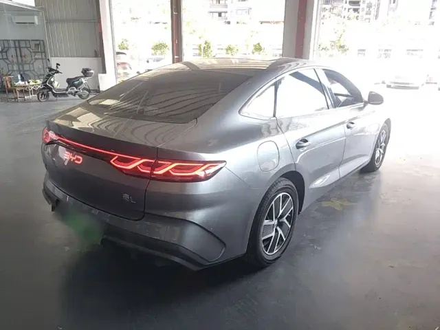 BYD Qin L — Фото автомобиля 4