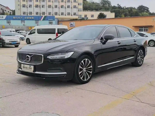 Фотография автомобиля — Volvo S90