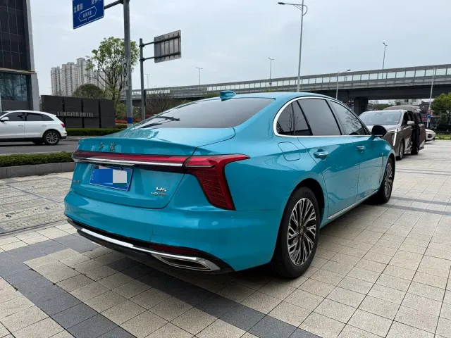 Hongqi H5 — Фото автомобиля 16