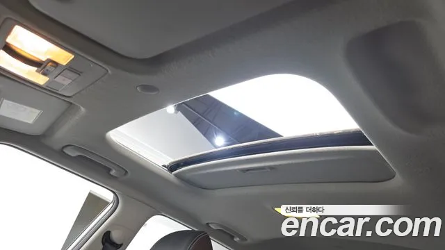 Hyundai Venue — Фото автомобиля 17