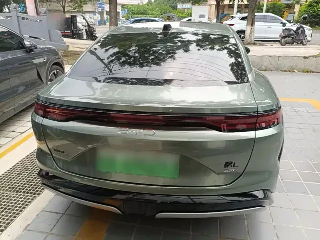 BYD Han L — Фото автомобиля 5