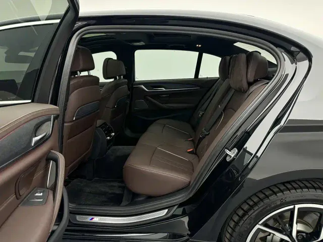 BMW 5 Series — Фото автомобиля 19