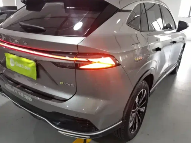 Roewe RX5 — Фото автомобиля 7