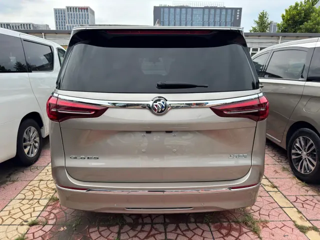 Buick Buick GL8 2023 ES Landmaster Exclusive — Фото автомобиля 9