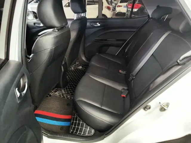 Kia KX1 — Фото автомобиля 16
