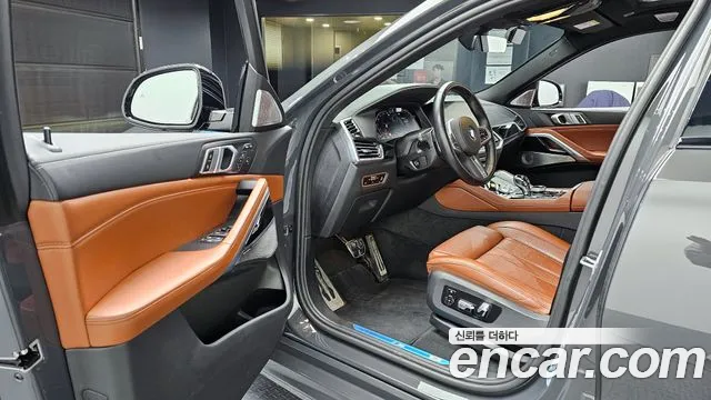 BMW X6 — Фото автомобиля 12