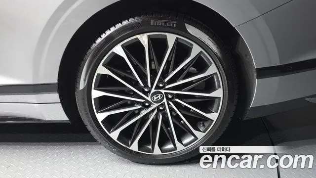 Hyundai Grandeur GN7 — Фото автомобиля 5