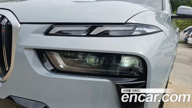 BMW X7 — Фото автомобиля 22