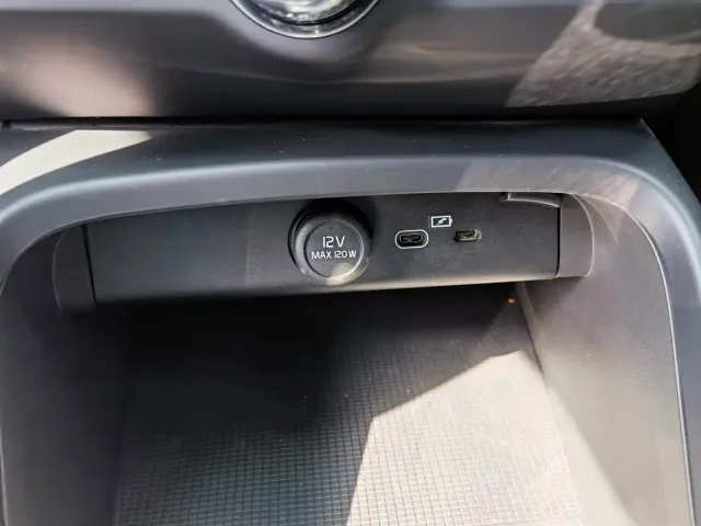 Volvo XC40 — Фото автомобиля 15