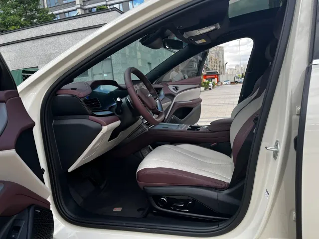 BYD Seal 07 DM-i — Фото автомобиля 4