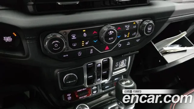 Jeep Wrangler Wrangler (JL) — Фото автомобиля 17