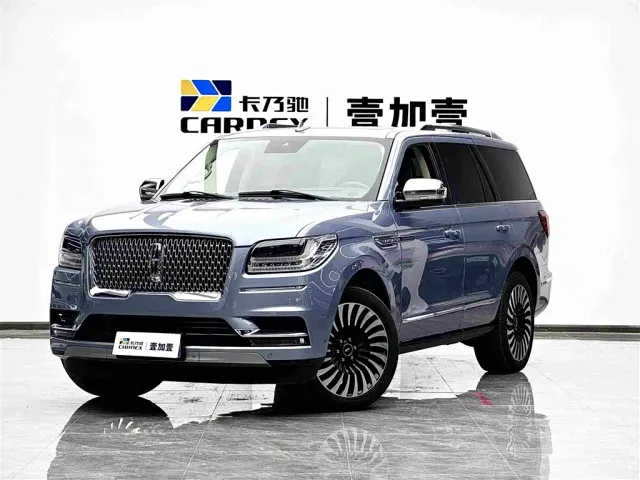 Фотография автомобиля — Lincoln Navigator
