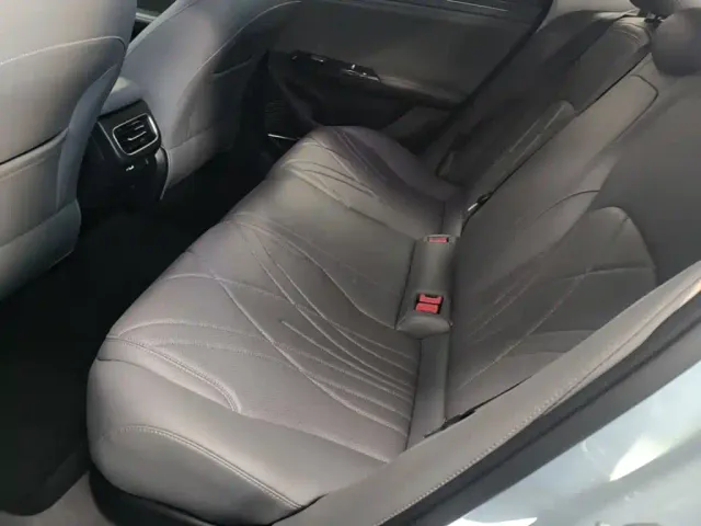 Geely Galaxy L6 — Фото автомобиля 16