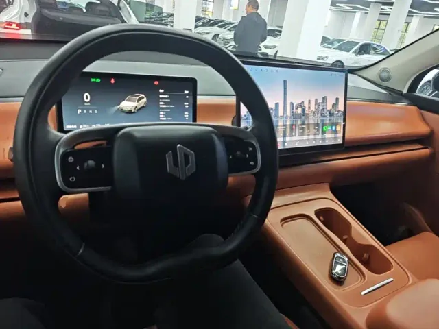 Leapmotor C10 — Фото автомобиля 9