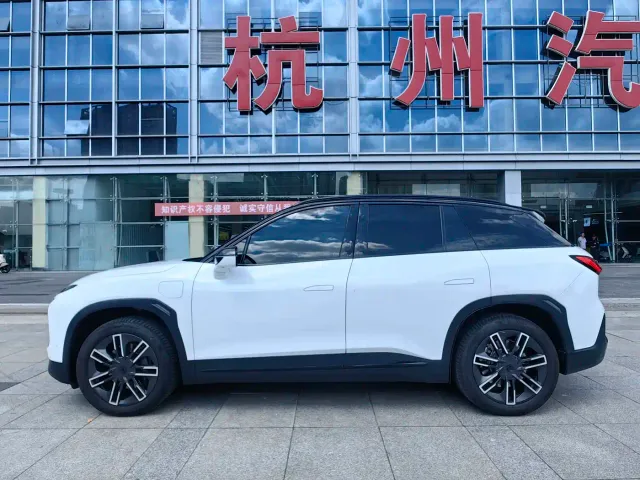 Nio ES6 — Фото автомобиля 4