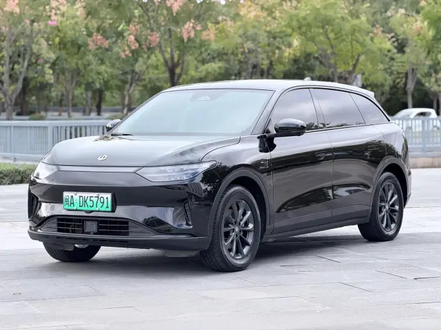 Фотография автомобиля — Leapmotor C11