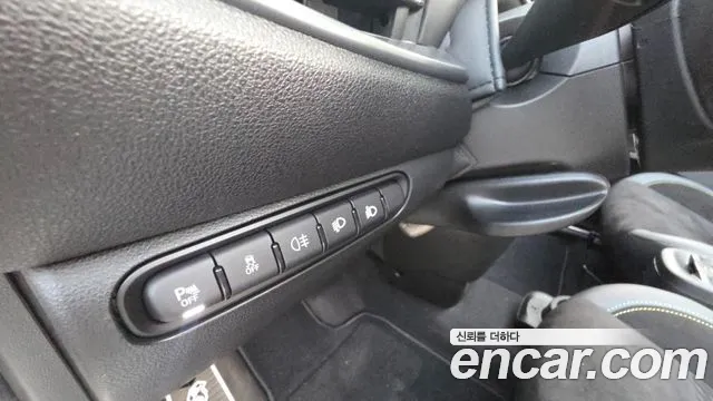 Fiat 500e — Фото автомобиля 20